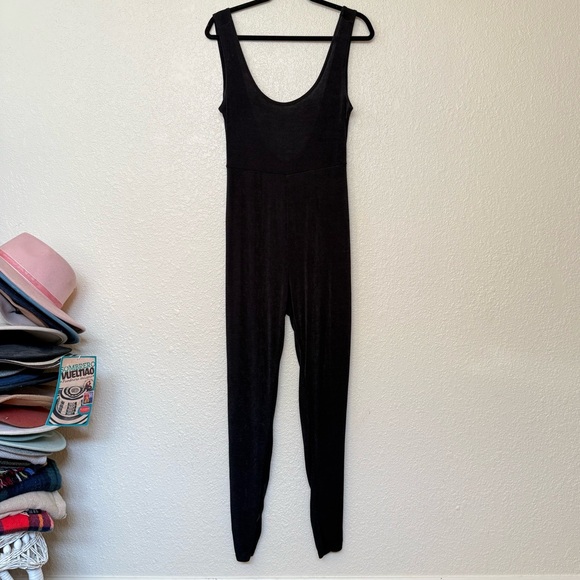 PrettyLittleThing Black Lightweight Stretchy Backless Jumpsuit Size 8 - Picture 1 of 10